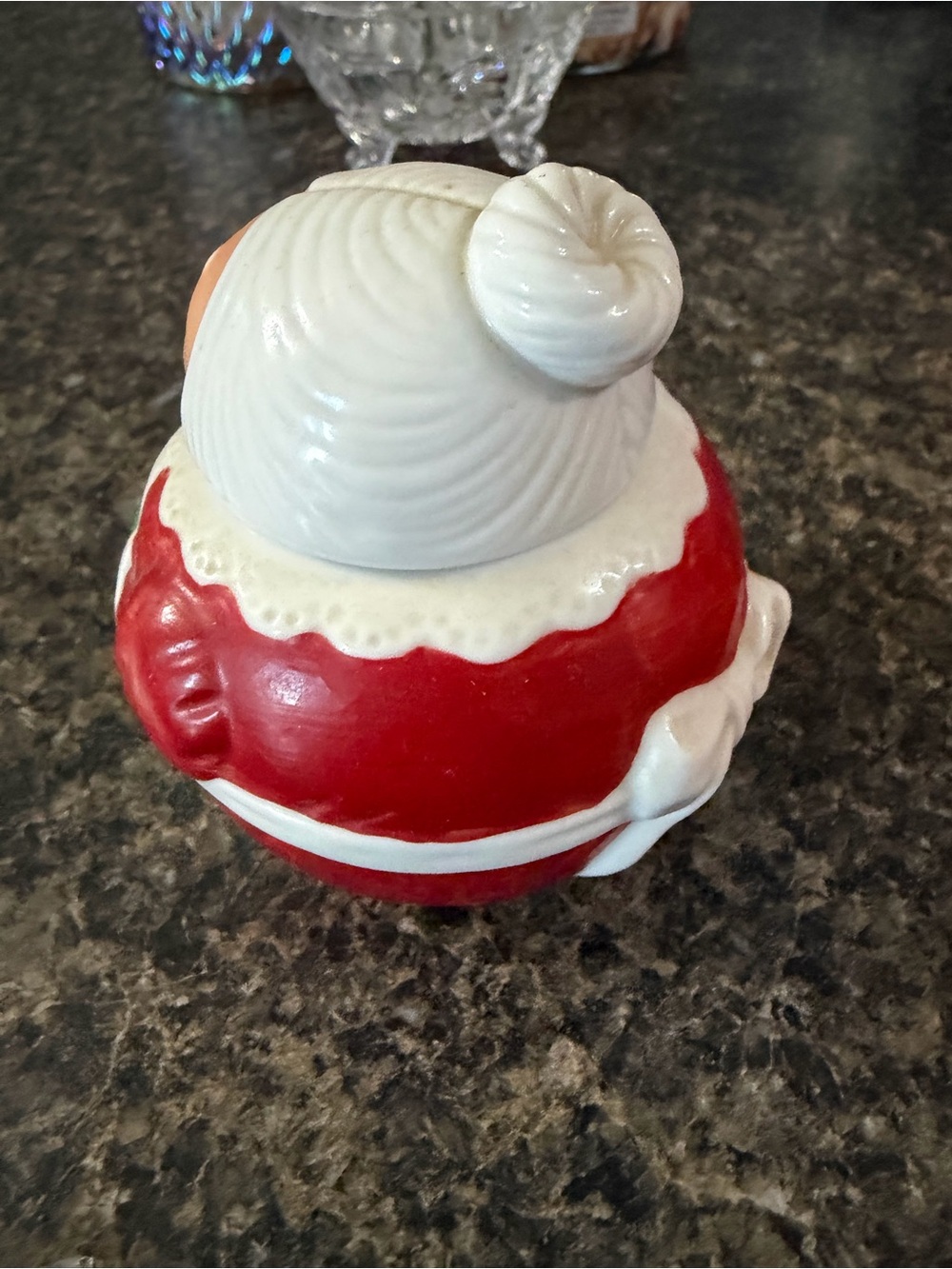 Vintage Avon Claus & Company Red and White Santa Creamer & Mrs. Claus Sugar Bowl - Picture 9 of 11